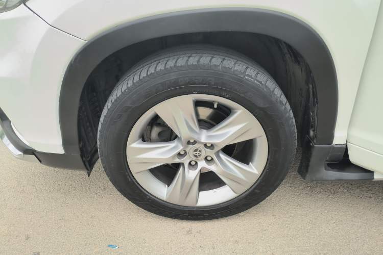 Used Toyota Highlander 2015 2.0T Four-Wheel Drive Luxury Edition 7-Seater