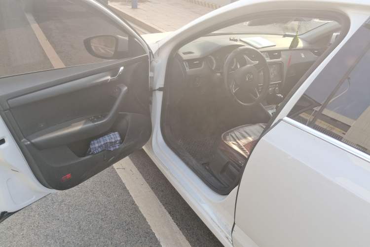 Used Skoda Octavia 2021 1.5L Automatic Comfort Edition
