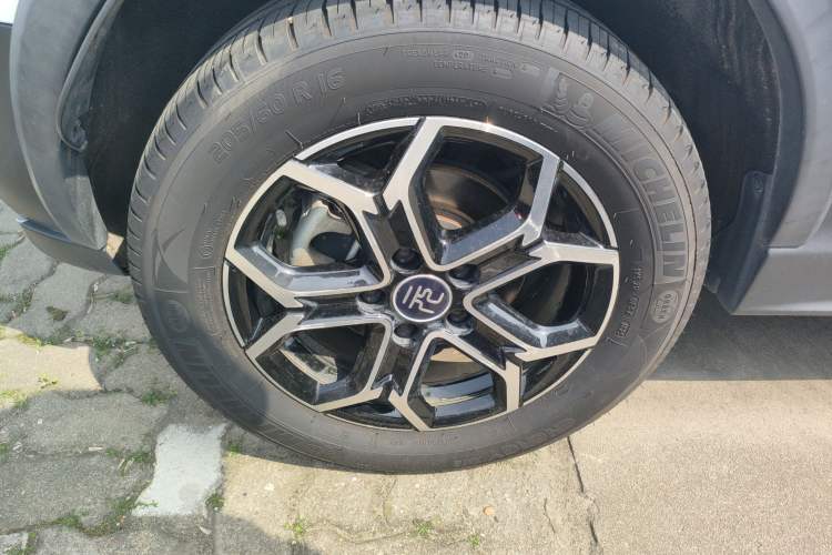 Used BYD Yuan Pro 2021 401 km Deluxe Version Right Rear Wheel Hub