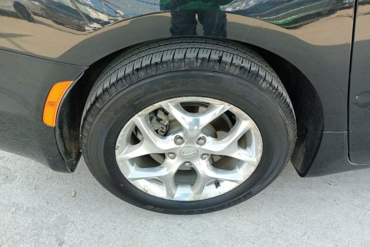 Used Chrysler Grand Voyager 2017 3.6L Premium Edition