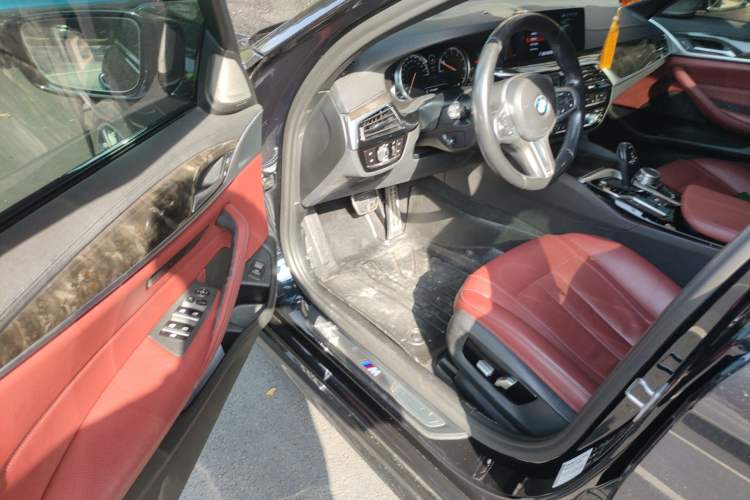 Used BMW 5 Series 2018 530Li xDrive M Sport Package Driver Seat