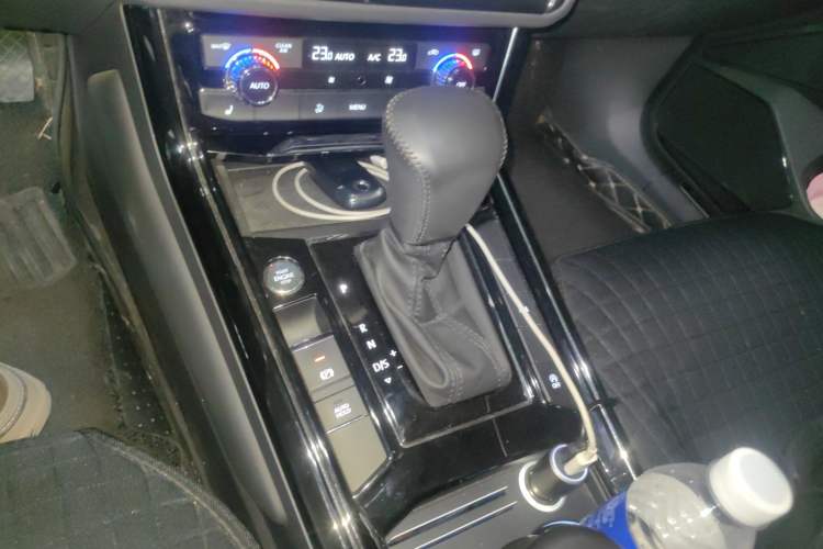 Used Volkswagen Phideon 2019 380TSI Two-Wheel Drive Business Edition China VI Standard
