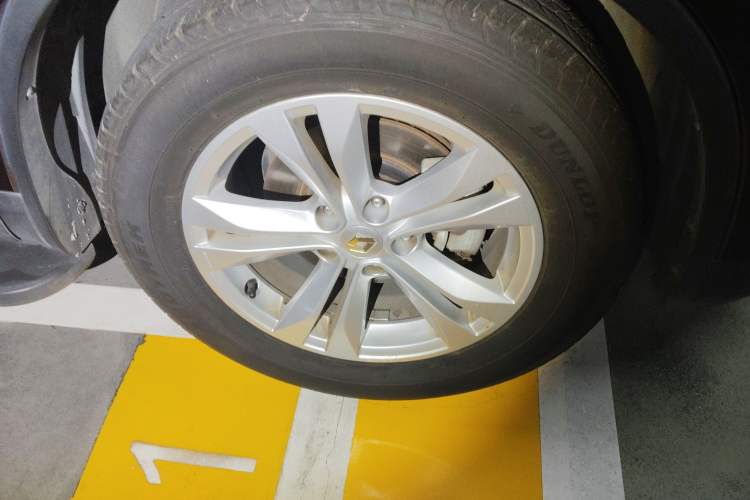 Used Renault Koleos 2017 2.0L Two-Wheel Drive Luxury Edition Right Front Wheel Hub