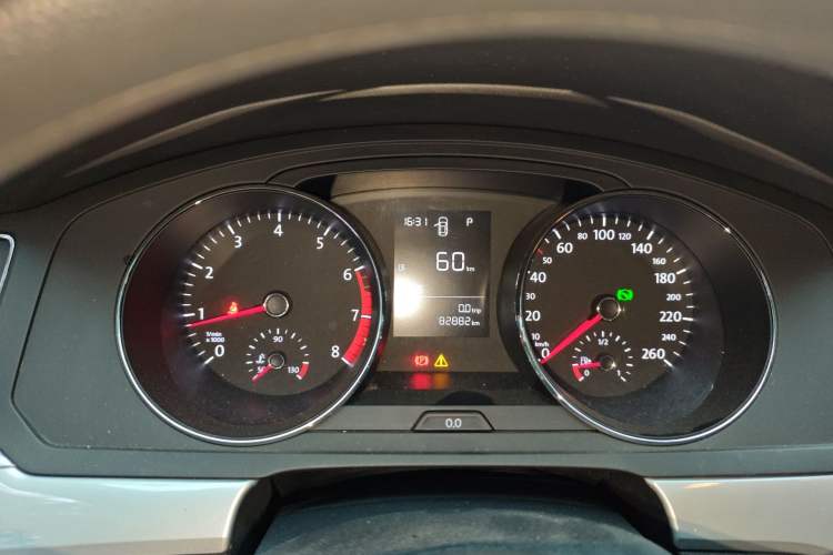 Used Volkswagen Lamando 2015 230TSI DSG Fashion Edition Instrument Cluster