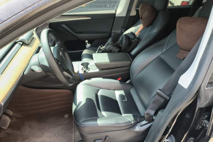 Used Tesla Model Y 2021 Long-Range All-Wheel-Drive Version Left Front Seat