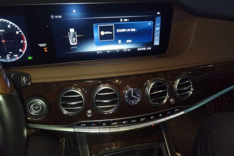 Used Mercedes-Benz S-Class 2018 S 350 L Audio And AC Panel