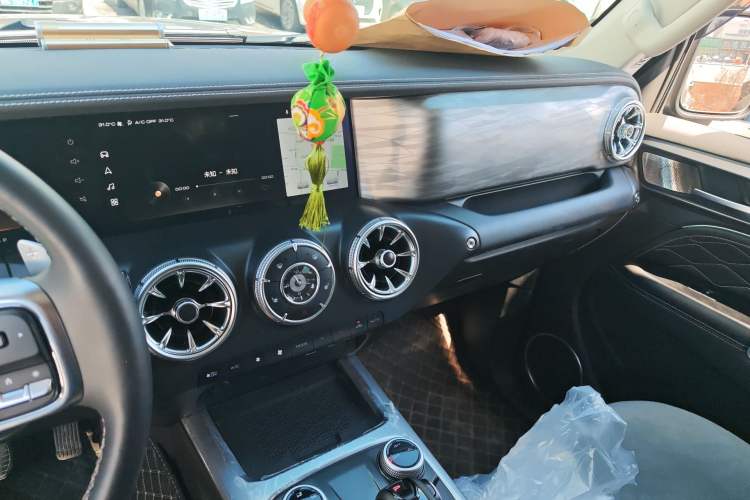 Used Tank 300 2024 2.0T Conqueror Audio And AC Panel