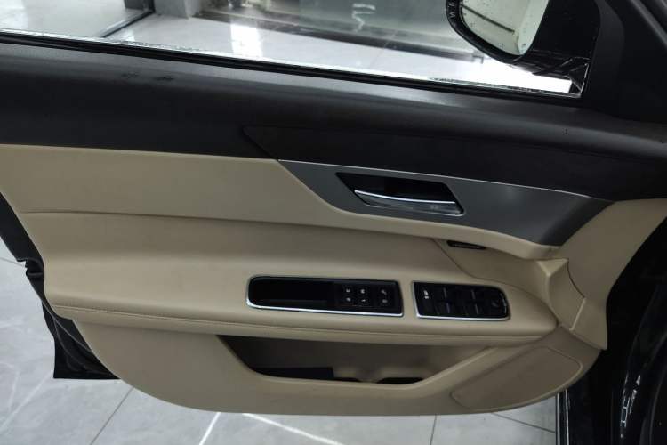 Used Jaguar XFL 2017 XFL 2.0T 200PS Luxury Edition