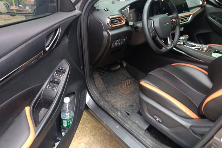 Used CHANGAN OSHAN X5 2022 Sport Edition 1.5T DCT Hurricane Sonic Driver Seat