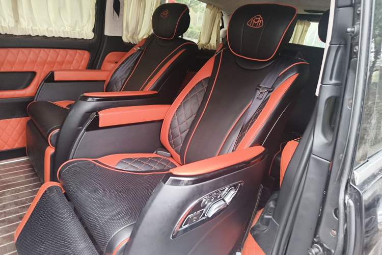 Used Mercedes-Benz Vito 2018 2.0T Business Version China VI Emission Standard
