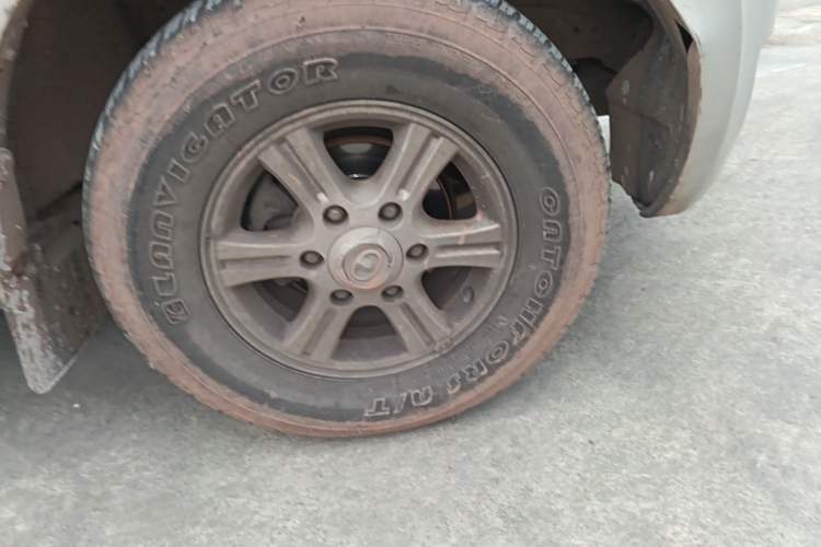 Used Great Wall Wingle 5 2011 2.8T Business Edition Elite Version Right Front Wheel Hub