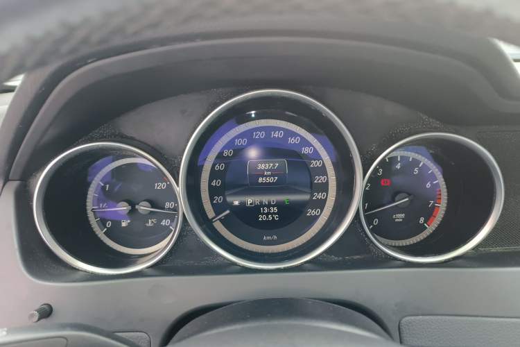 Used Mercedes-Benz C-Class 2010 C 180K Classic model
