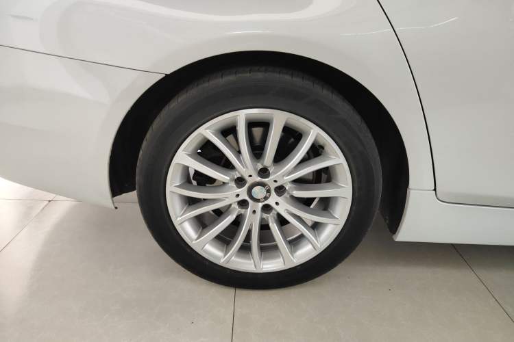 Used BMW 5 Series 2014 525Li Luxury Design Package
