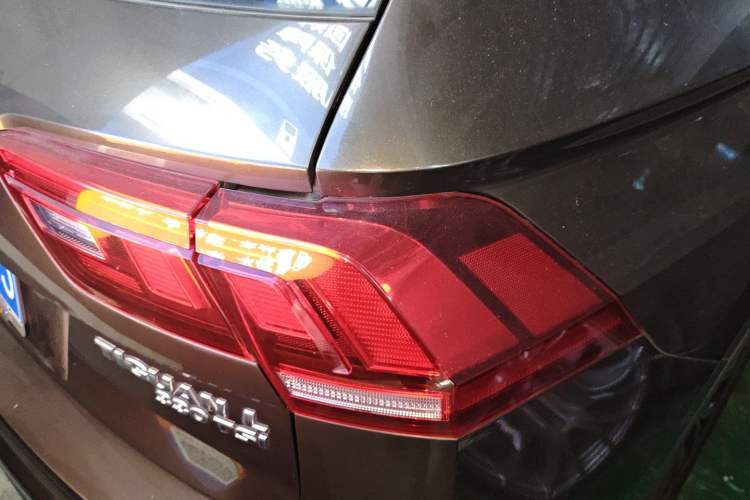 Used Volkswagen Tiguan L 2017 330TSI Automatic Two-Wheel Drive Luxury Edition Right Rear Taillight