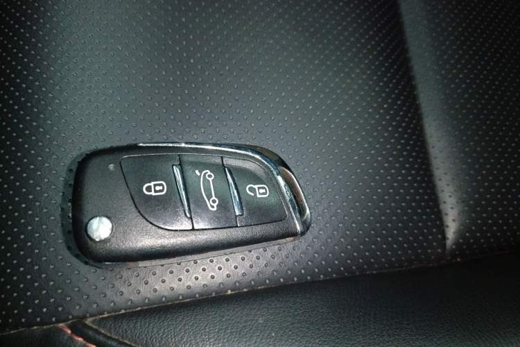 Used Toyota YARiS L Zhi Xuan 2020 1.5L CVT Luxury Edition