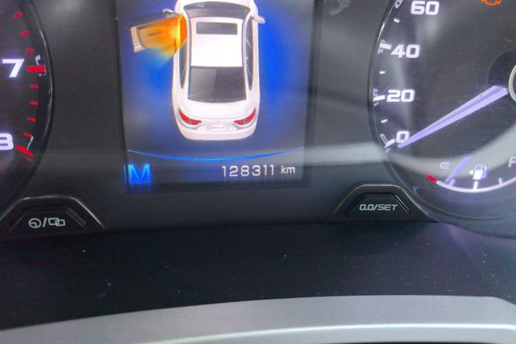 Used Geely Auto Emgrand GL 2018 1.8L Manual Elite Smart Connectivity Version
