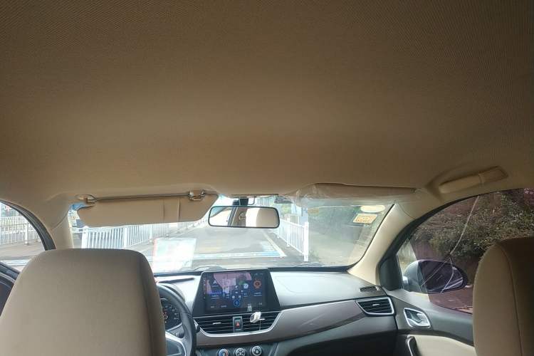 Used Baojun 310W 2017 1.5L Manual Comfort Version China V