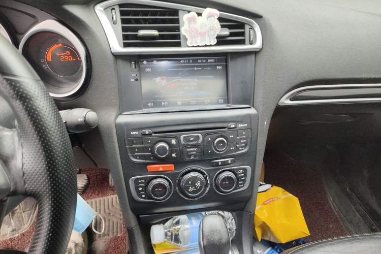 Used Citroen C4L 2013 1.8L Automatic Jingzhi Edition Audio And AC Panel