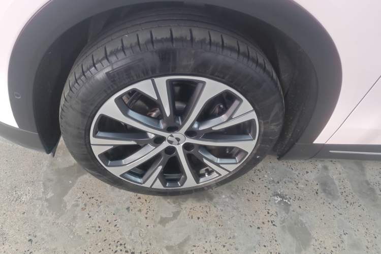 Used Nio EC7 2024 75 kWh Left Front Wheel Hub