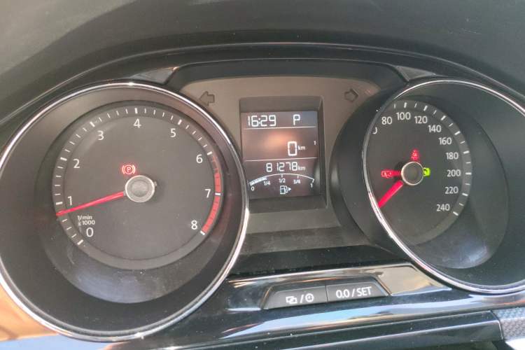 Used Volkswagen C-TREK 2017 230TSI DSG Comfort Version
