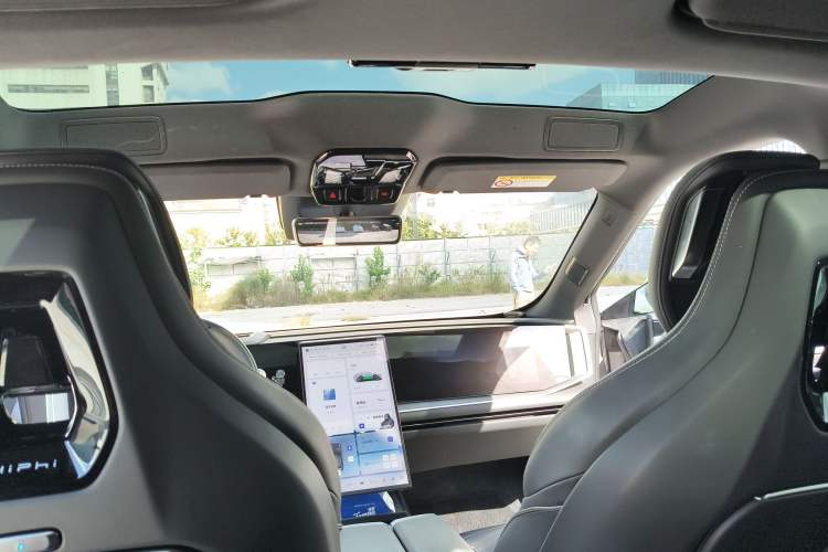 Used HiPhi Y 2023 560 km Pioneer Edition