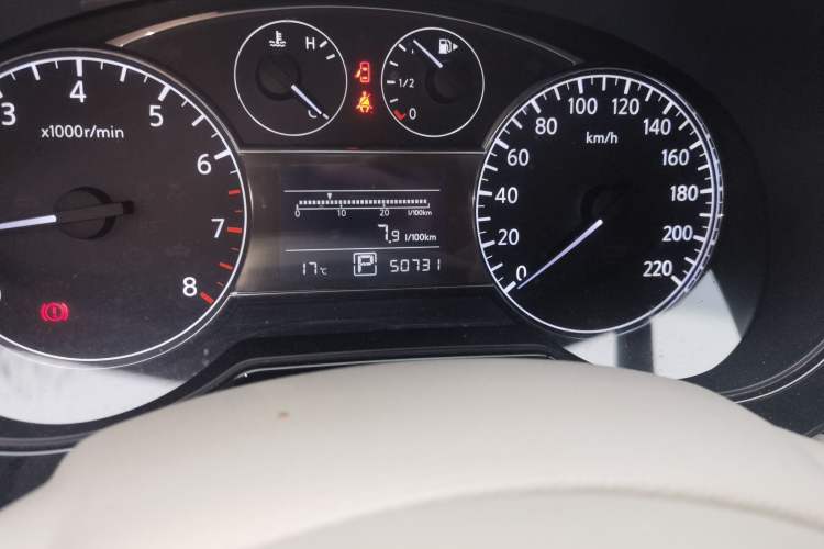 Used Nissan Tiida 2011 1.6L CVT Smart Version