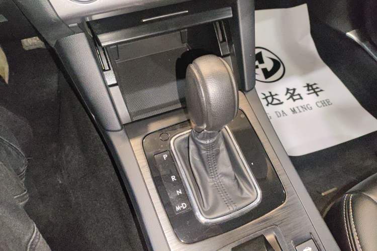 Used Subaru Outback 2015 2.5i Classic Edition Gear Lever