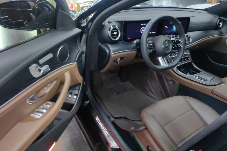 Used Mercedes-Benz E-Class New Energy 2023 E 350 e L Plug-in Hybrid Sports Sedan Driver Seat