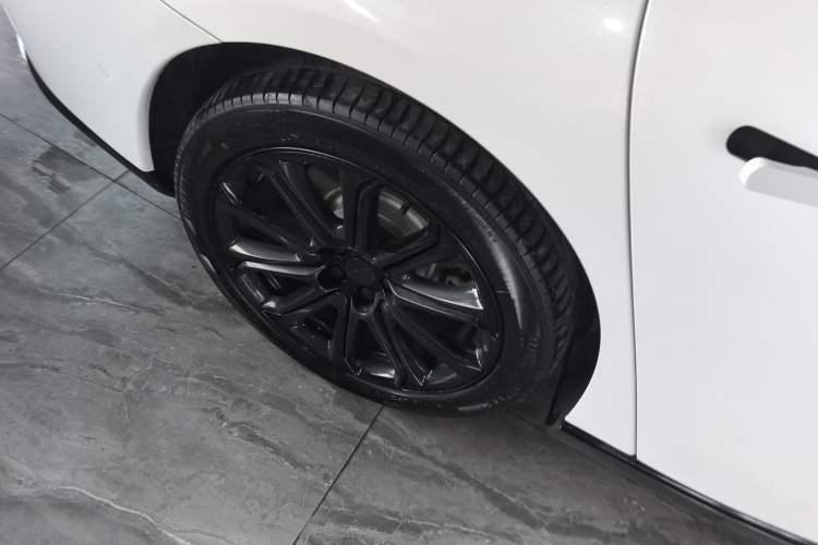 Used XPeng P7 2022 670N+ Exterior 5