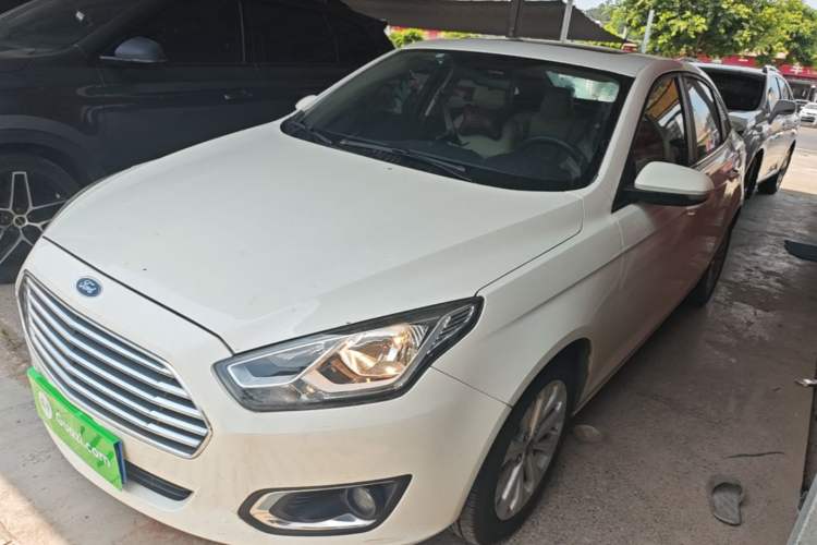 Used Ford Escort 2015 1.5L Automatic Fashion Model