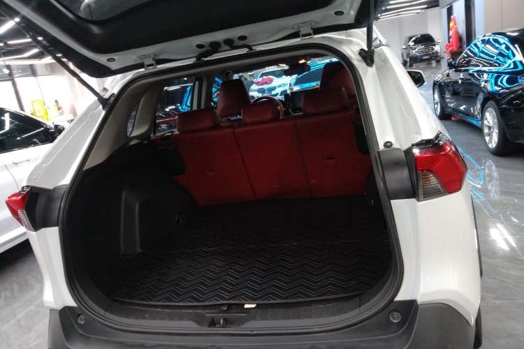 Used Toyota RAV4 2022 2.0L CVT Two-Wheel Drive Fashion Edition