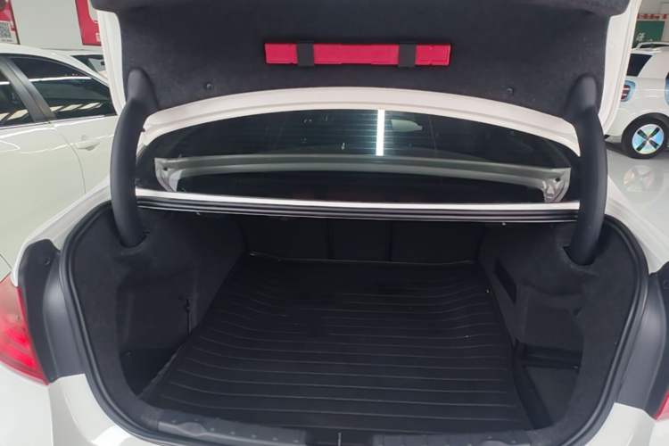 Used BMW 3 Series 2015 316Li Fashion Model
