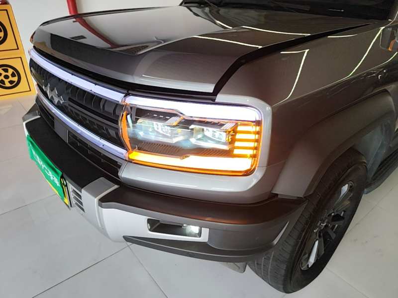 Used Formula Leopard 5 2023 Navigator Edition — 23