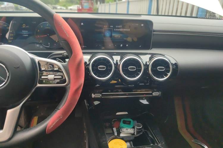 Used Mercedes-Benz A-Class 2020 Facelift A 180 L Sport Sedan Special Configuration
