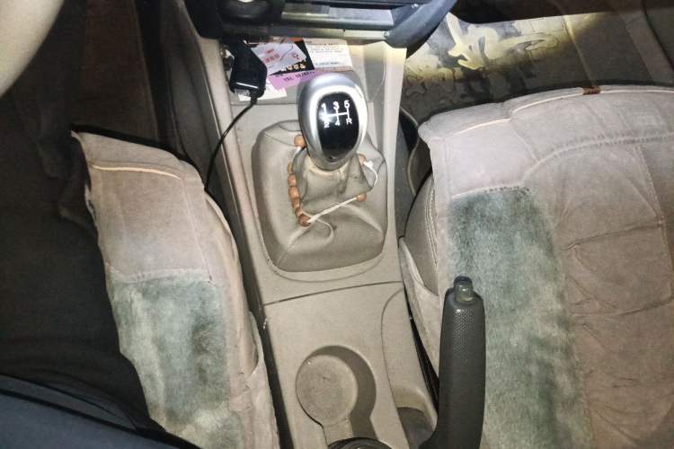 Used Soueast V3 Lingyue 2013 Revised Version 1.5L Manual – Affordable Edition Gear Lever