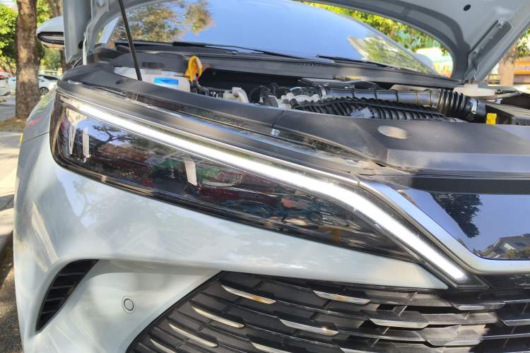 Used BYD Qin L 2025 DM-i Smart Drive 80KM Leading Model