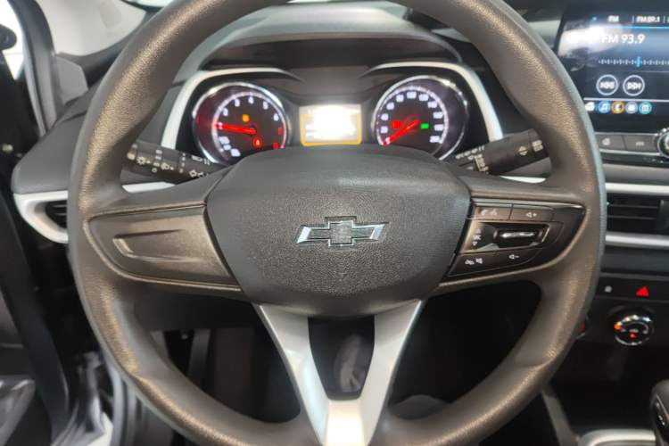 Used Chevrolet Trax 2019 Redline 325T Automatic Fun Edition China VI Standard Steering Wheel