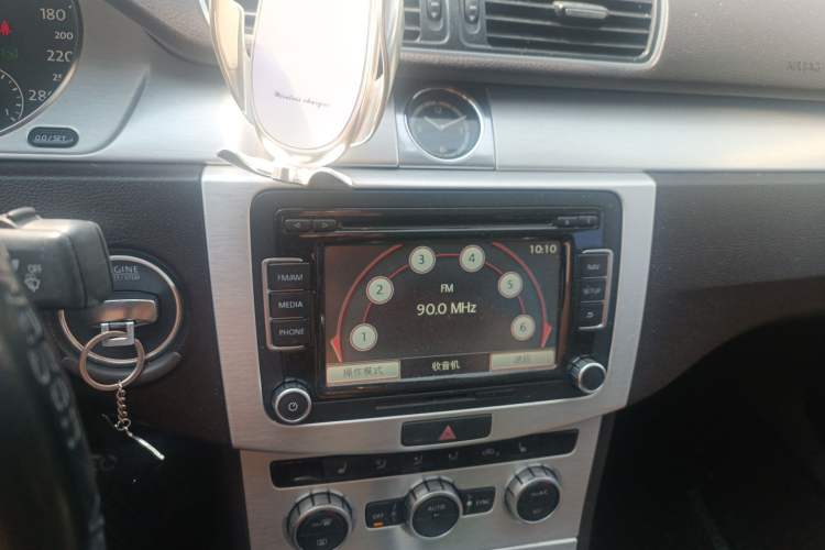 Used Volkswagen FAW-Volkswagen CC 2013 2.0 TSI Ultimate Model Audio And AC Panel