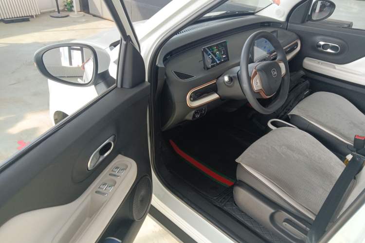 Used Chery QQ Domi 2025 Model 305km Comfort Edition Driver Seat