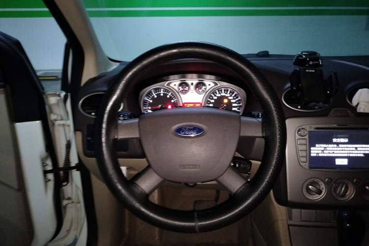 Used Ford Focus 2013 Sedan Classic 1.8L Automatic Base Model