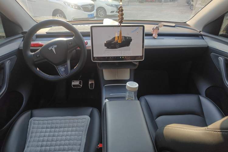 Used Tesla Model Y 2023 Rear-Wheel-Drive Version