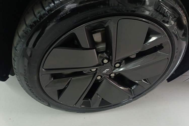Used Li Auto L6 2025 Pro Smart Refresh Edition Left Front Wheel Hub