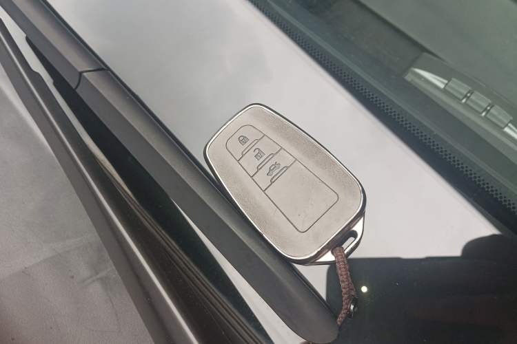 Used Toyota Camry 2018 2.0S FENGSHANG Edition Interior 1