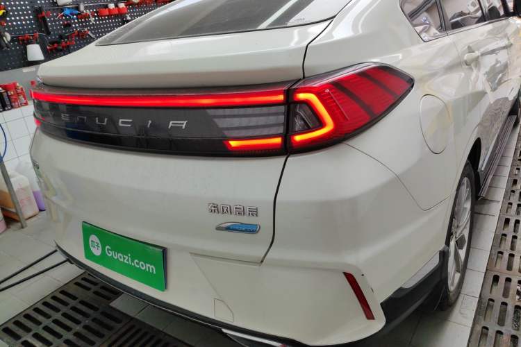 Used Venucia T90 2020 2.0L CVT Smart Connect & Smooth Drive Edition Exterior 6