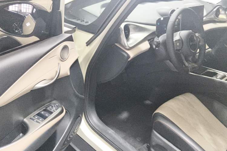 Used BYD Dolphin 2023 420 km Fashion Edition
