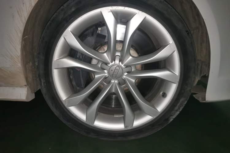Used Audi S7 2013 4.0 TFSI quattro Right Front Wheel Hub