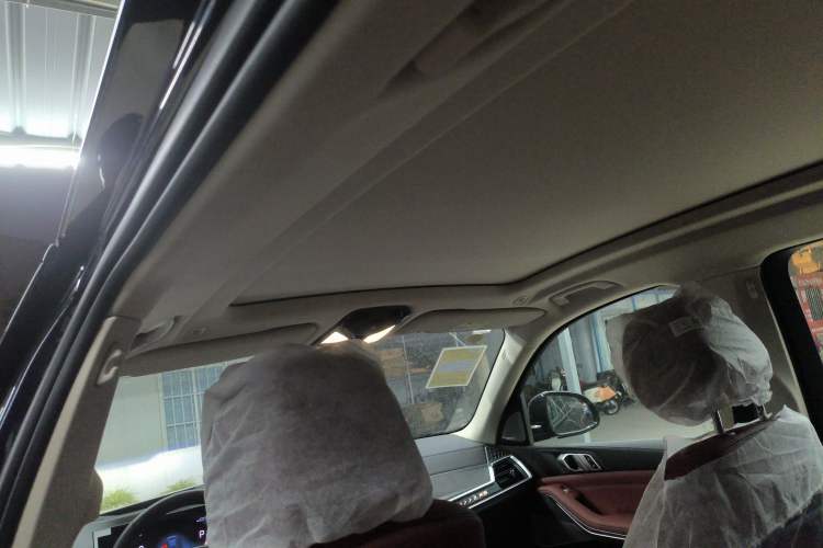 Used BMW X5 2025 Model, xDrive 30Li Prestige M Sport Night Package
