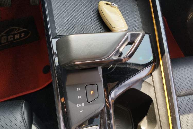 Used MG 5 Scorpio 2022 1.5T Trophy Sport Luxurious Edition Gear Lever