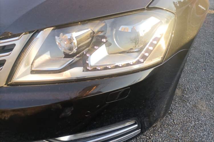 Used Volkswagen Magotan 2015 Facelift 1.8TSI Luxury Model Left Front Headlight