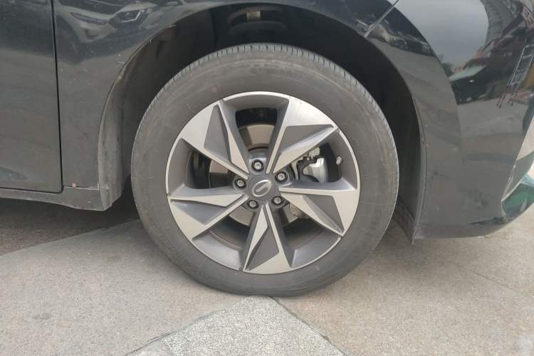 Used GAC Trumpchi M6 2023 PRO 270T DCT Luxury Edition Right Front Wheel Hub